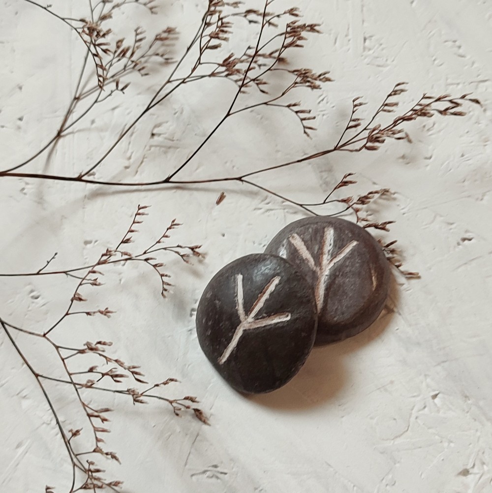 Worry stone Créations pensées pour accompagner, protéger et apaiser.