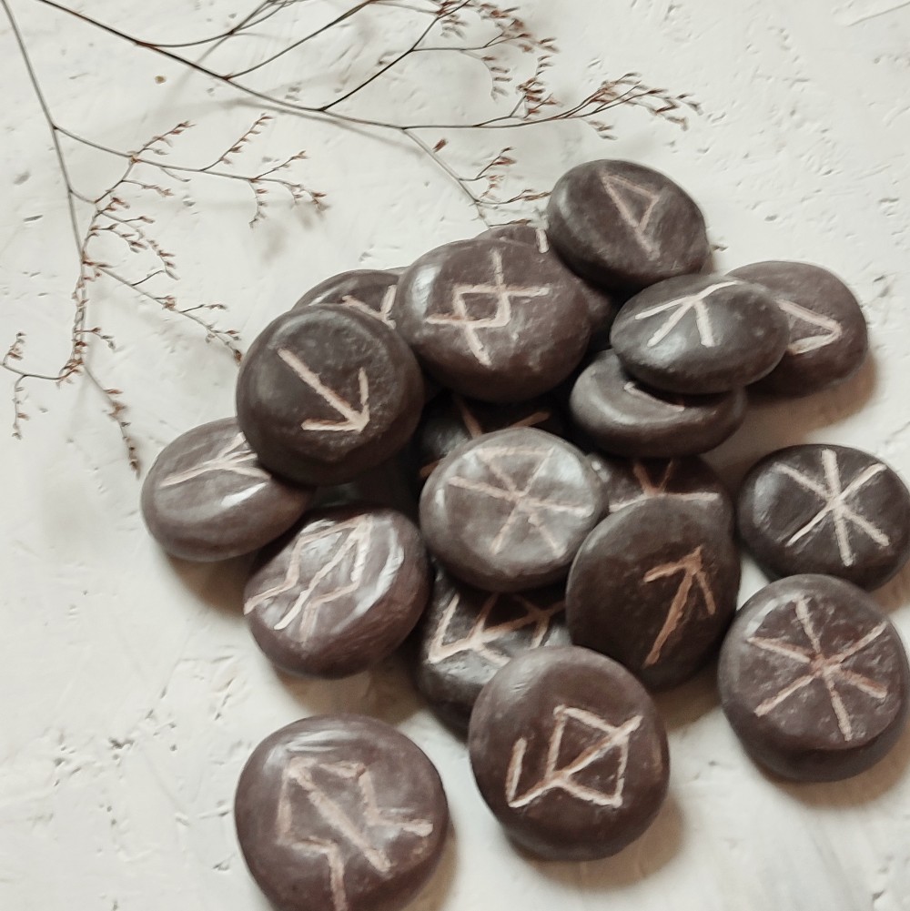 Worry stone rune Worry Stone - rune
